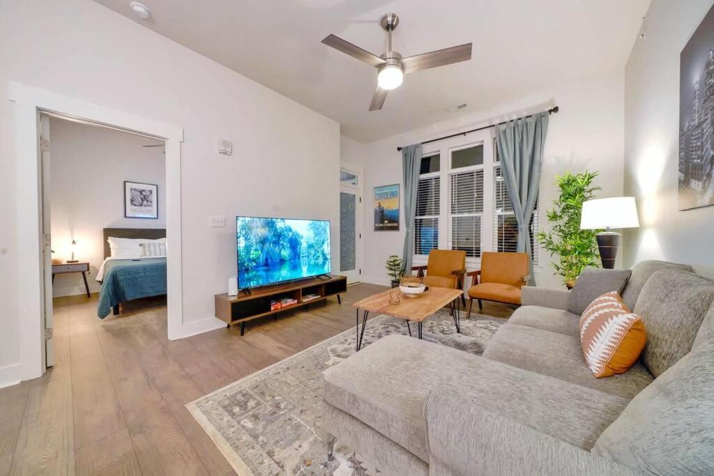 Апартаменты New Stylish Getaway- 5 Mil To Uptown/3 Smart Tvs! Шарлотт Экстерьер фото